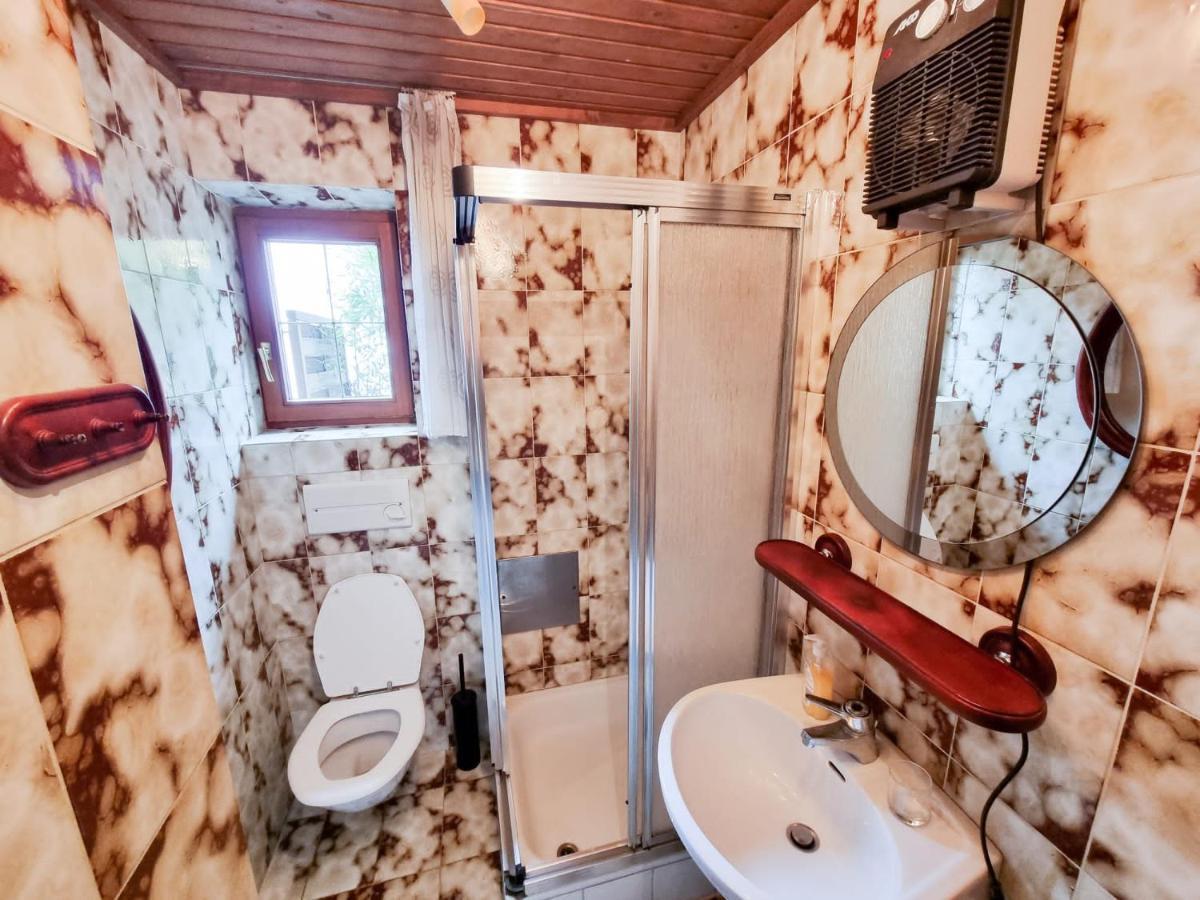 Ruhige Wohnung Mit Schoenem Eigengarten In Seeboden Am Millstaettersee エクステリア 写真